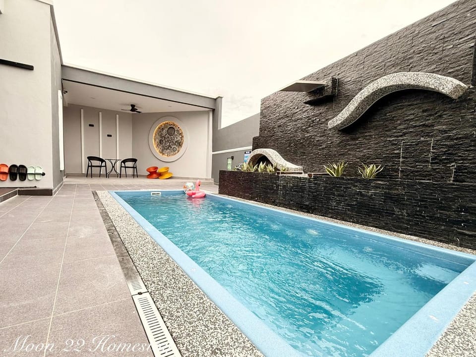 Pool view, Swimming pool