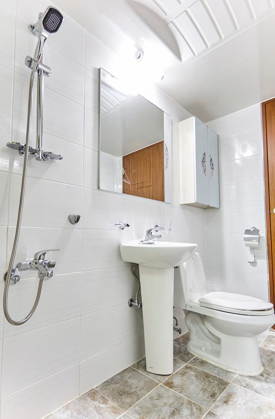 Namhae Uyeongwa Inyeon Pension Uyeon Bed and Breakfast in South Korea
