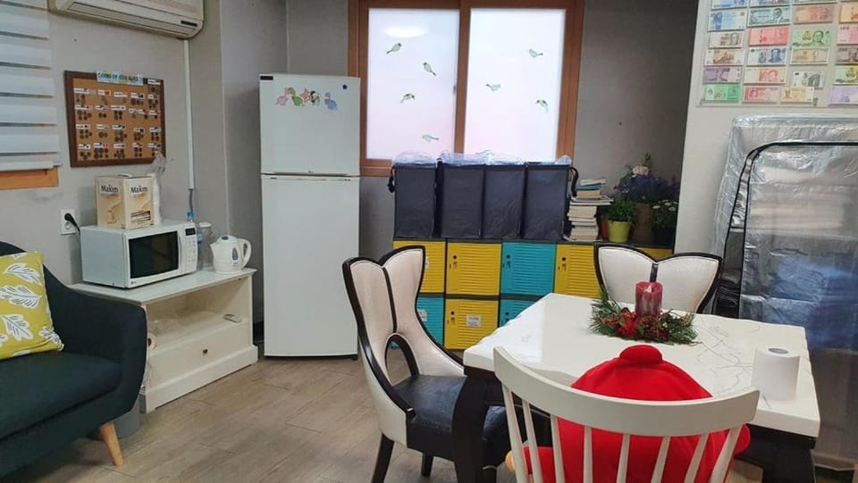 Busan Welcome Guesthouse Bed and Breakfast in Busan