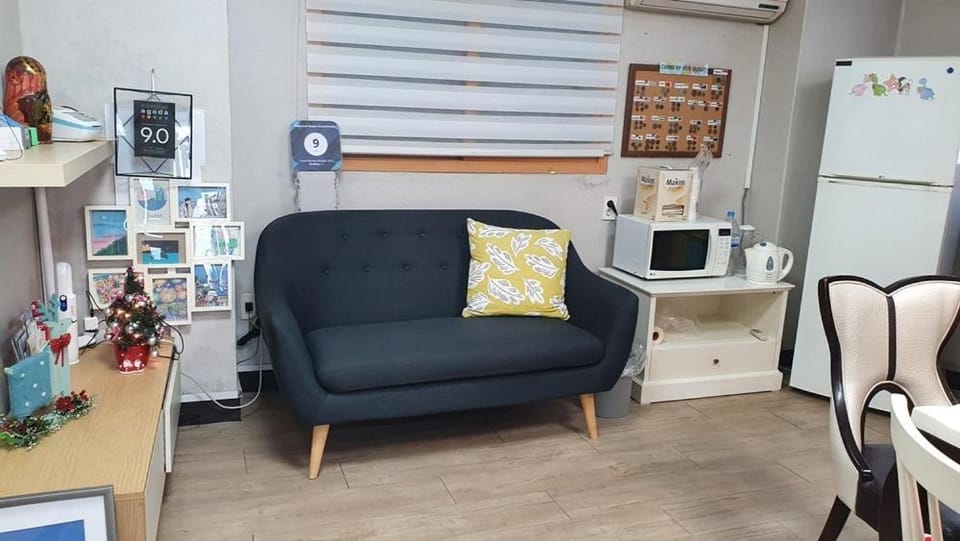 Busan Welcome Guesthouse Bed and Breakfast in Busan