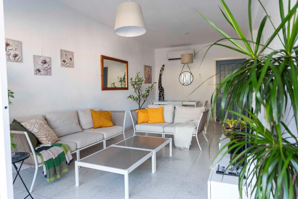 Paradise Gardens pool view apartment Apartment in Paphos