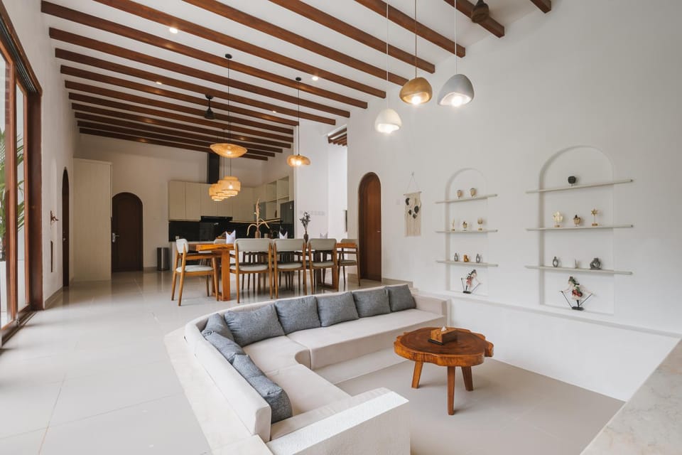 Communal lounge/ TV room, Living room, Dining area