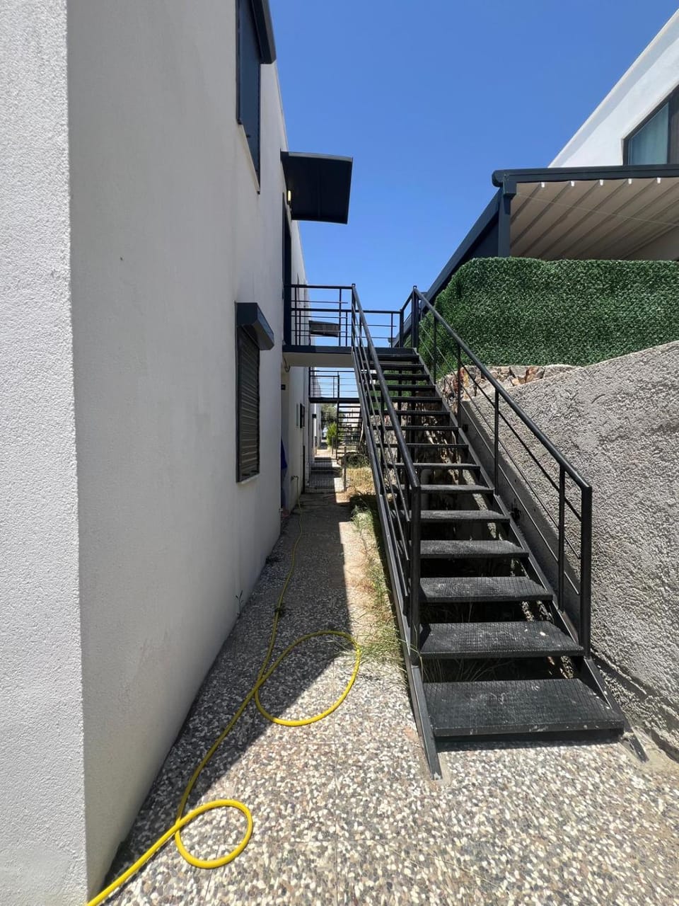 Property building, Day