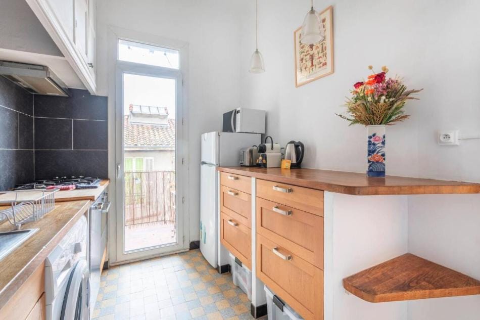 52ADO - Apprt proche Saint-Charles et cours Julien Apartment in Marseille