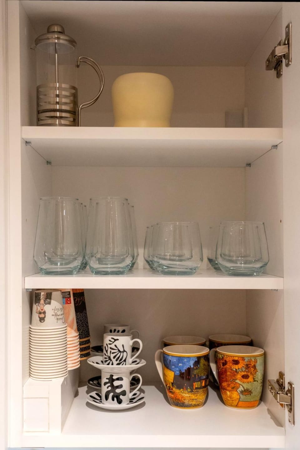 Kitchen or kitchenette, Food and drinks, minibar