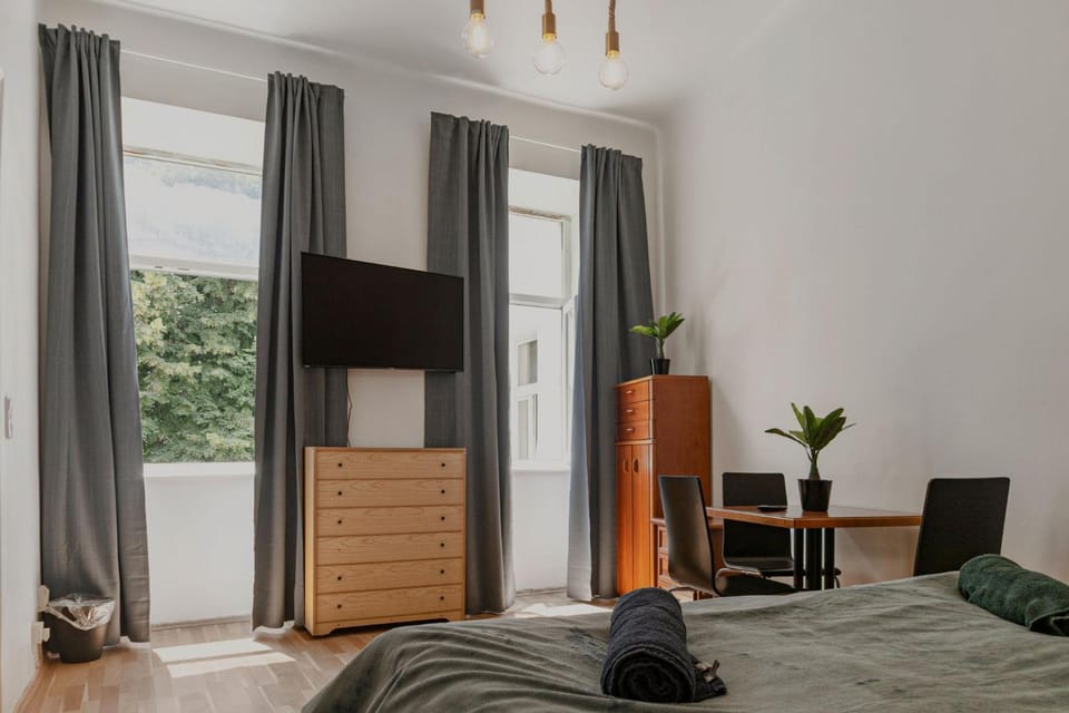 Bed, Seating area, Bedroom, wardrobe
