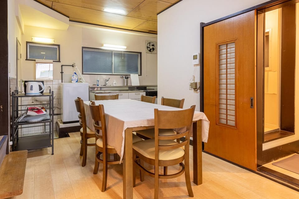 -Irifune 2chome House- 4-minute walk from Shintomicho Station Apartment in Kanagawa Prefecture