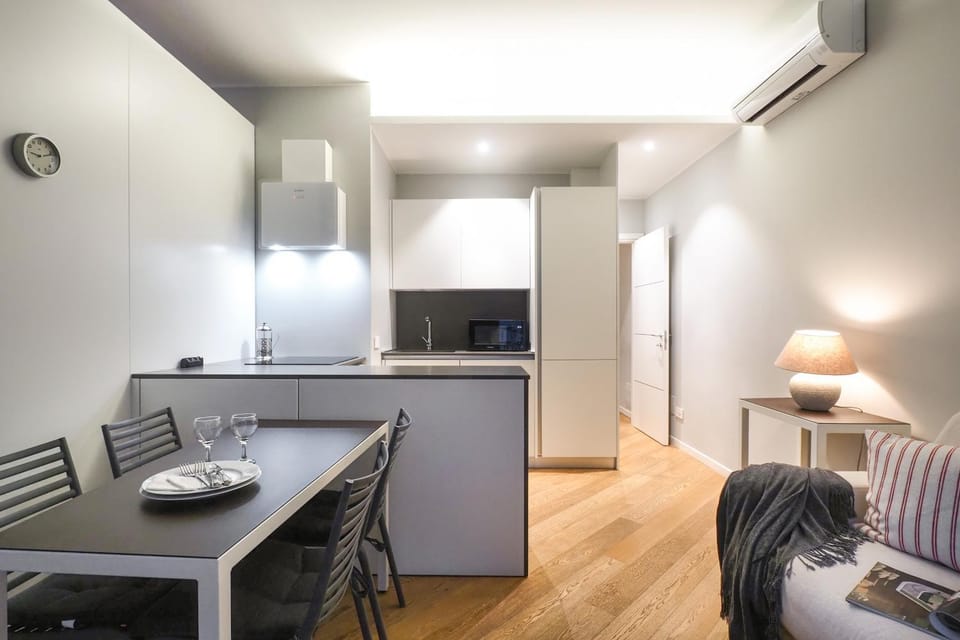 Kitchen or kitchenette, Living room, Dining area, oven, pet friendly, stove