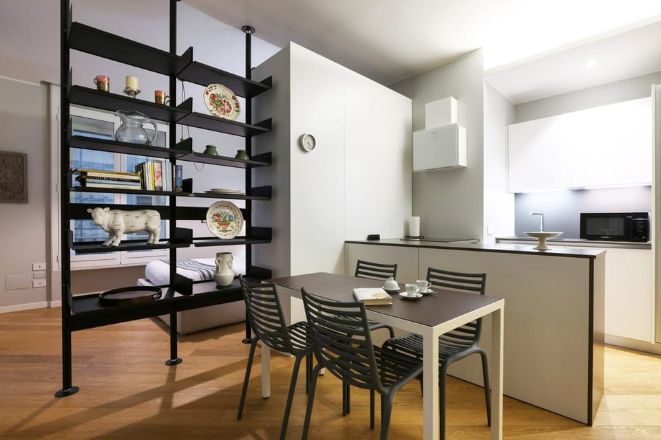 Kitchen or kitchenette, Dining area, oven, stove