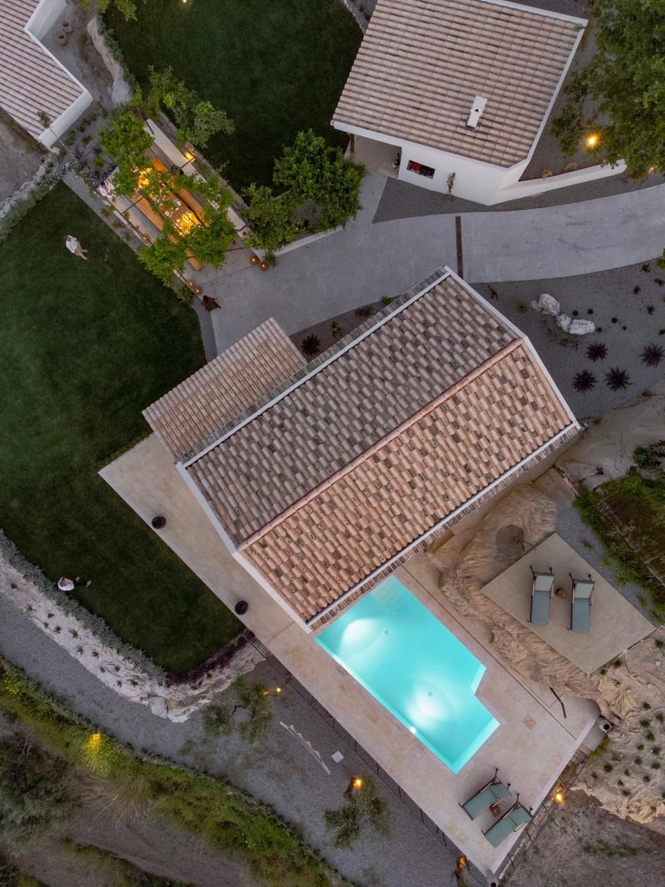 Property building, Bird's eye view