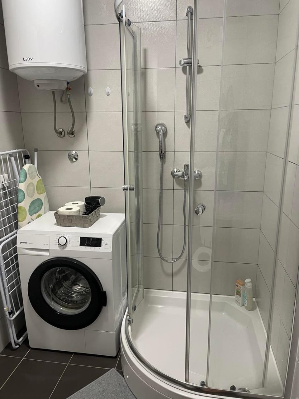 Shower, Bathroom, washing machine