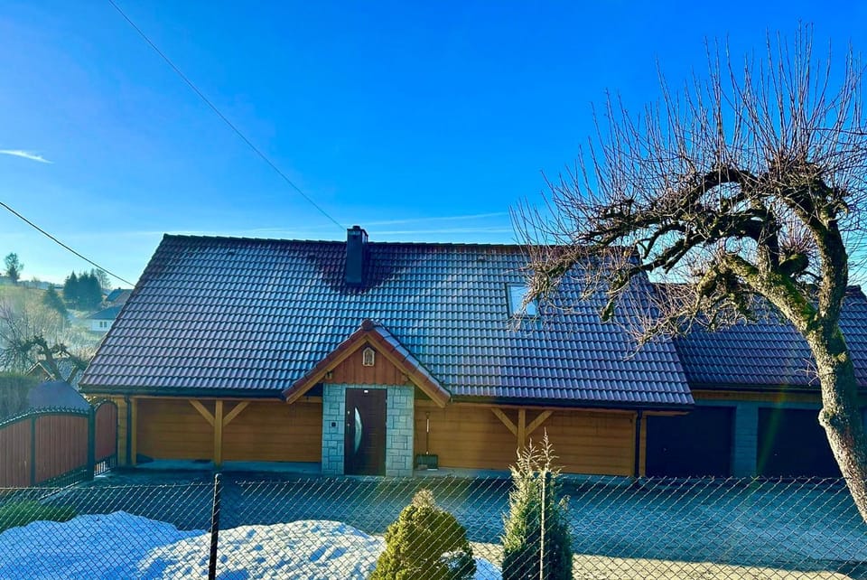 Property building, Day, Winter