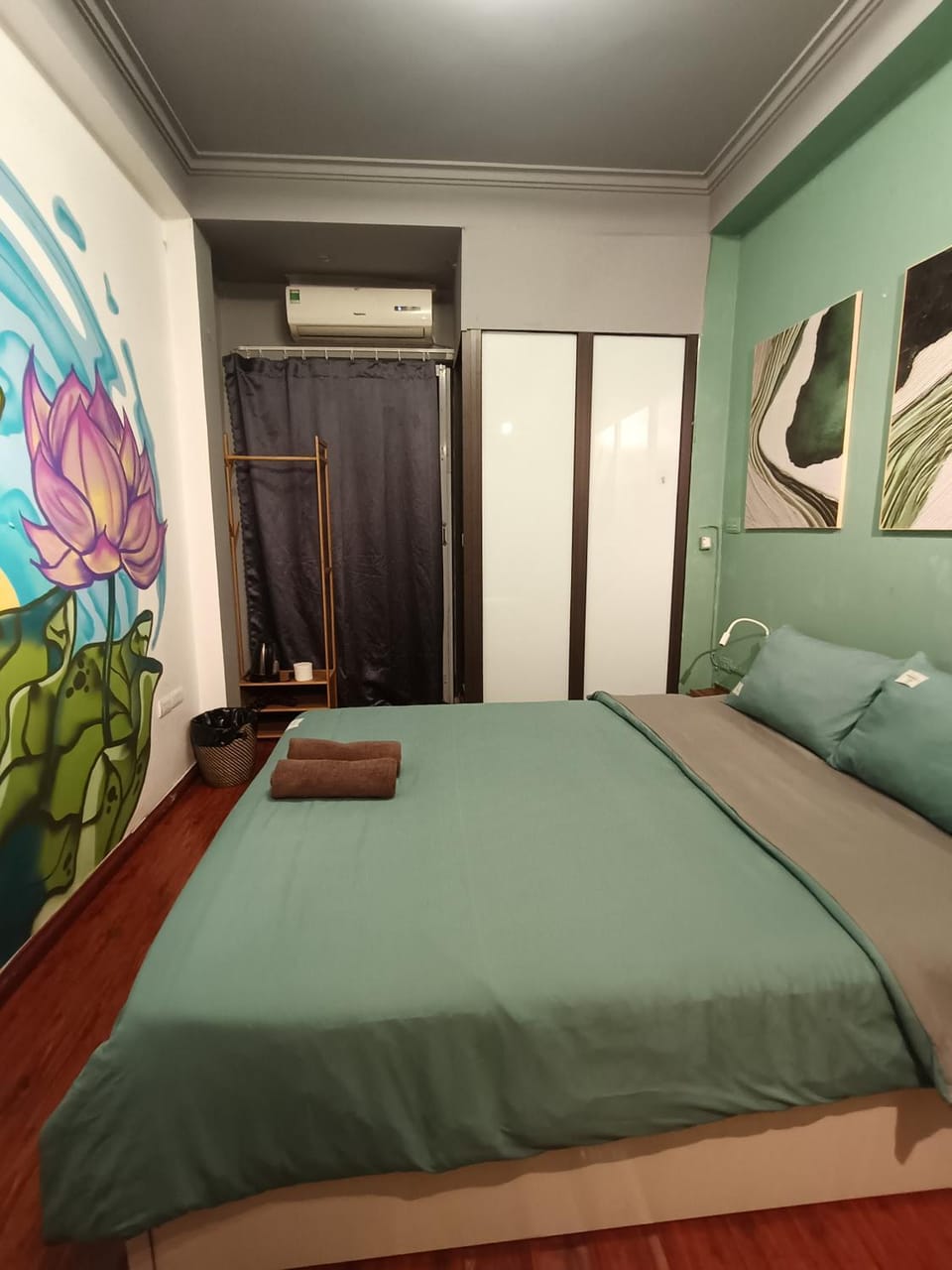 Bed, Bedroom