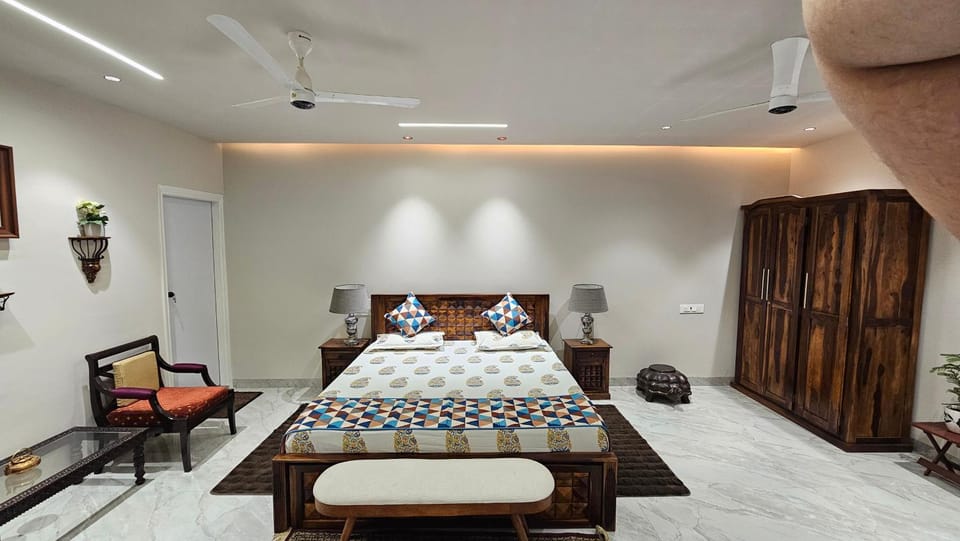 Bed, Photo of the whole room, Bedroom