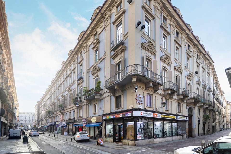 Property building, Day, Neighbourhood, City view, Street view, Location