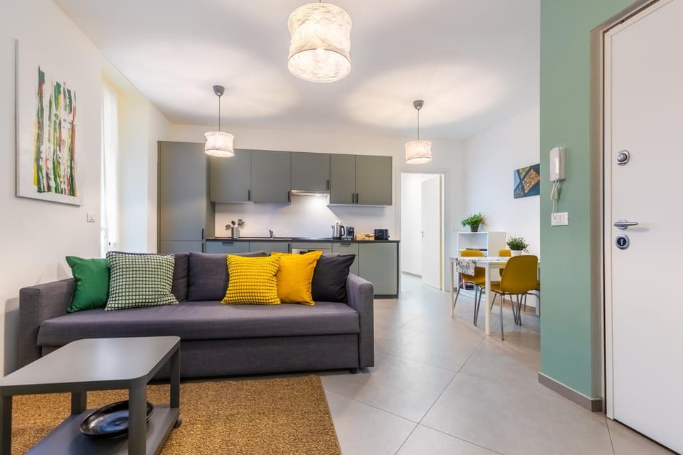 Kitchen or kitchenette, Living room, Seating area, Dining area, pet friendly, stove