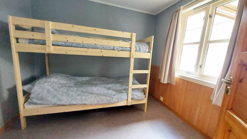 bunk bed