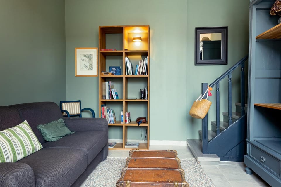 Communal lounge/ TV room, Living room