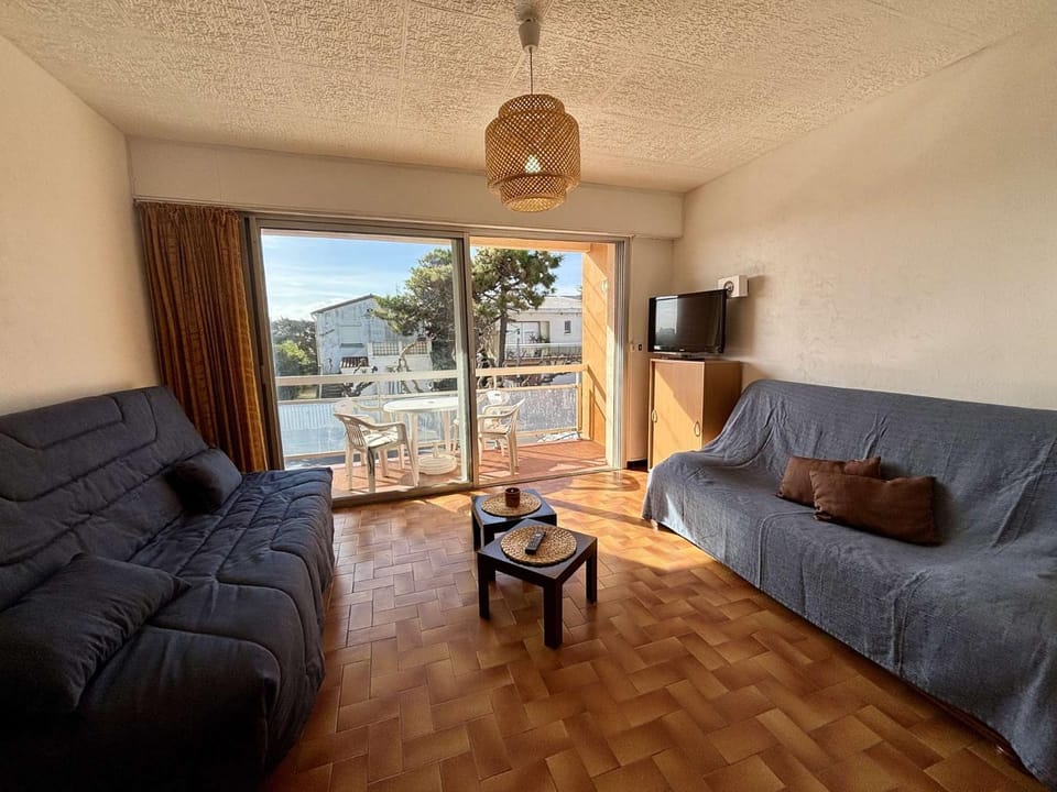 TV and multimedia, View (from property/room), Balcony/Terrace