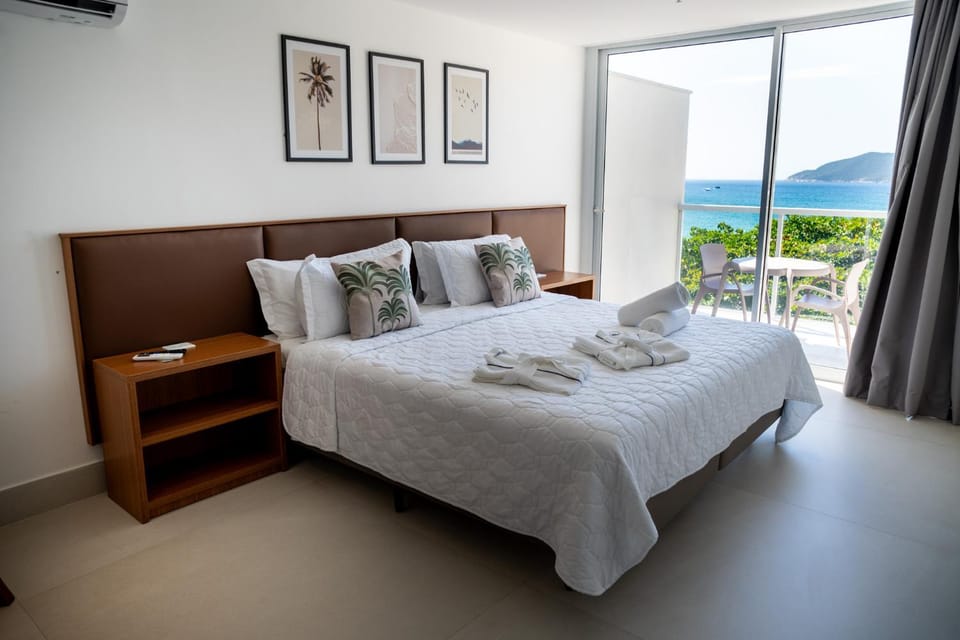Bed, Photo of the whole room, Sea view