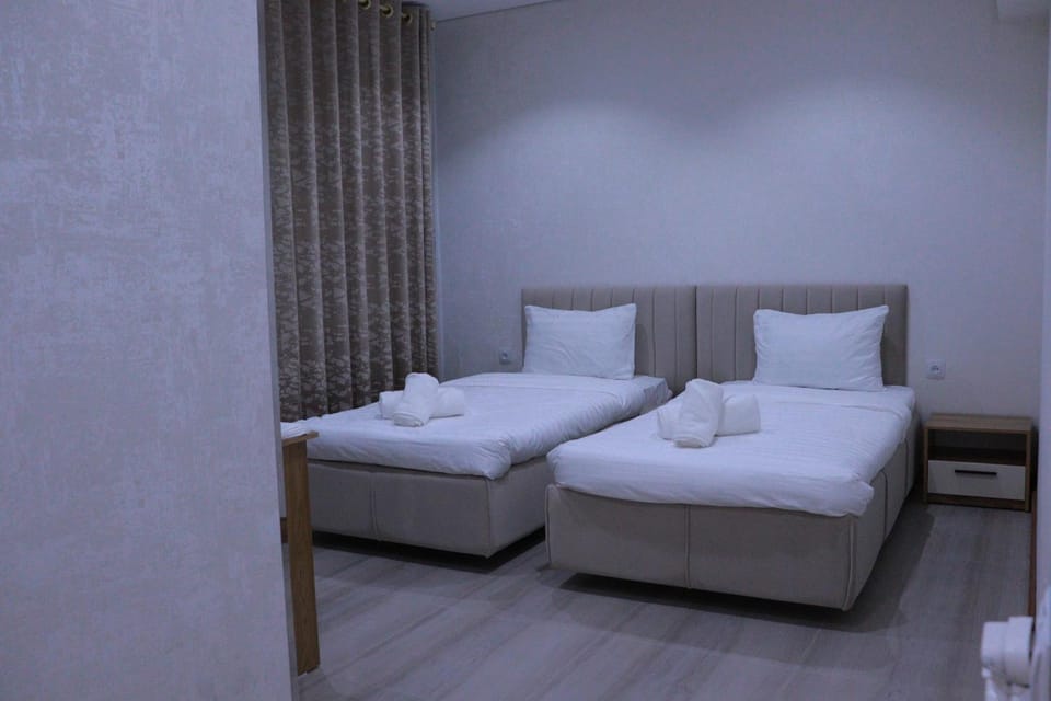 Bed, Breakfast, towels