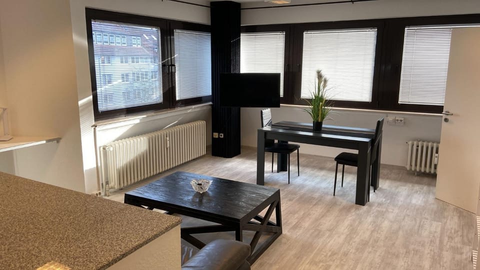 Neu renovierte Whg nähe Wasserbahnhof und Krankenhaus mit Aufzug Große Küche Apartment in North Rhine-Westphalia