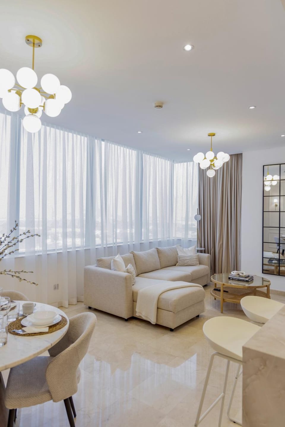 Bed, Living room, Photo of the whole room, Seating area, Bedroom