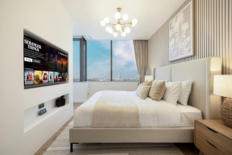Communal lounge/ TV room, Bed, TV and multimedia, Living room, Photo of the whole room, Seating area, Evening entertainment, Bedroom