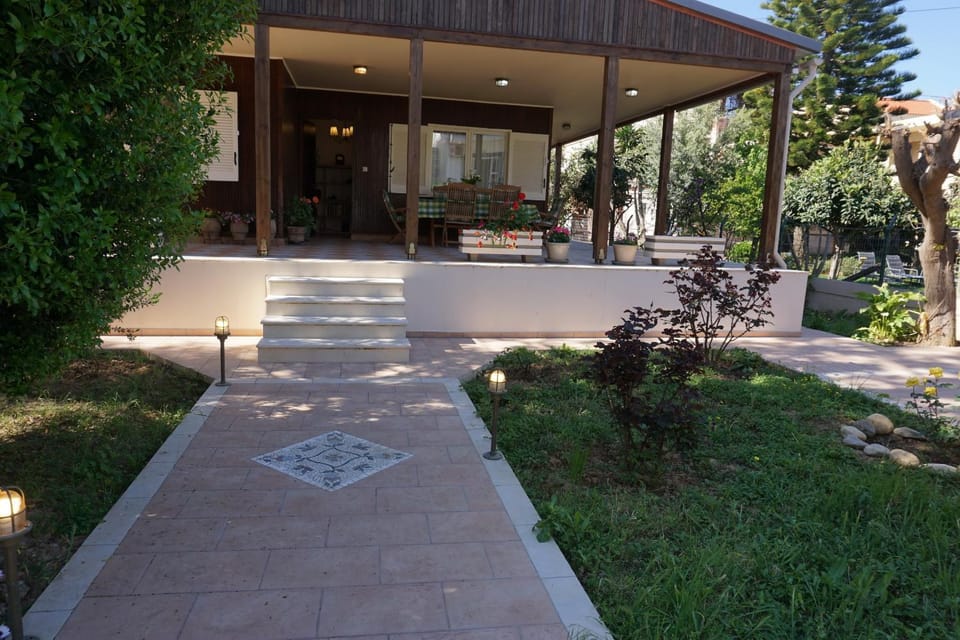 Seaside Cottage House in Crete