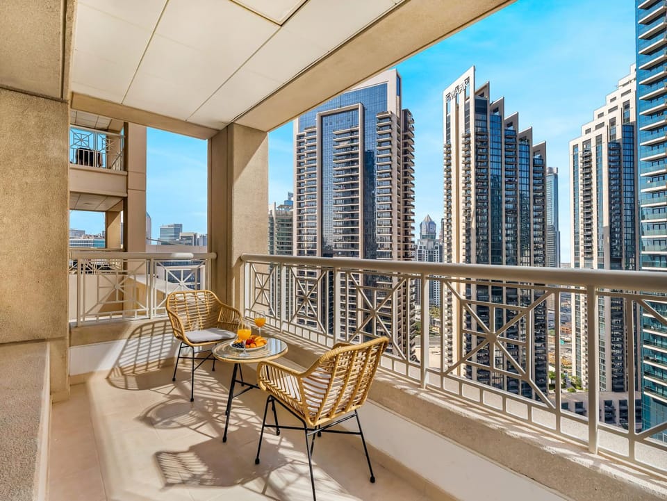 Day, View (from property/room), Balcony/Terrace, City view