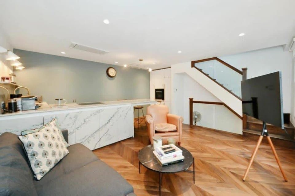 Contemporary 2-Bedroom Escape in Notting Hill House in City of Westminster