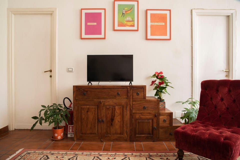 TV and multimedia, Living room, furniture, wardrobe