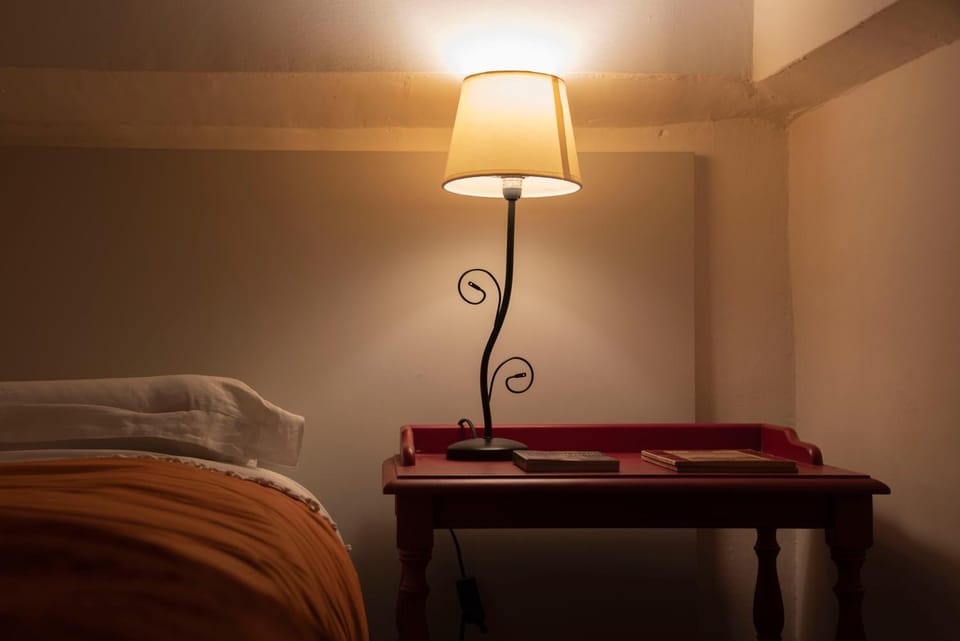 Bed, Decorative detail, furniture
