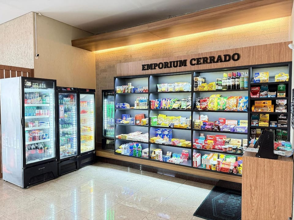Supermarket/grocery shop