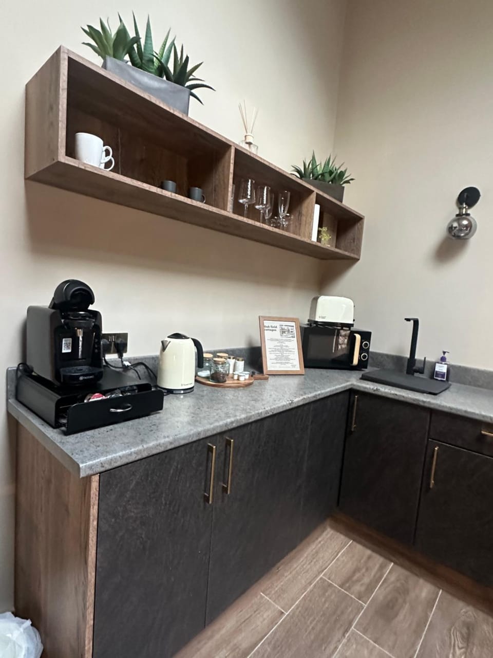 Oak field Cottages Belfast open plan studio stunning & tranquil Apartment in Belfast