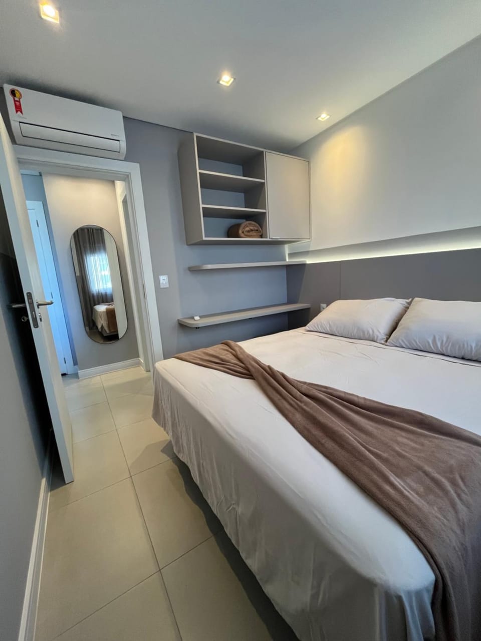 Bed, Photo of the whole room, wardrobe, air conditioner