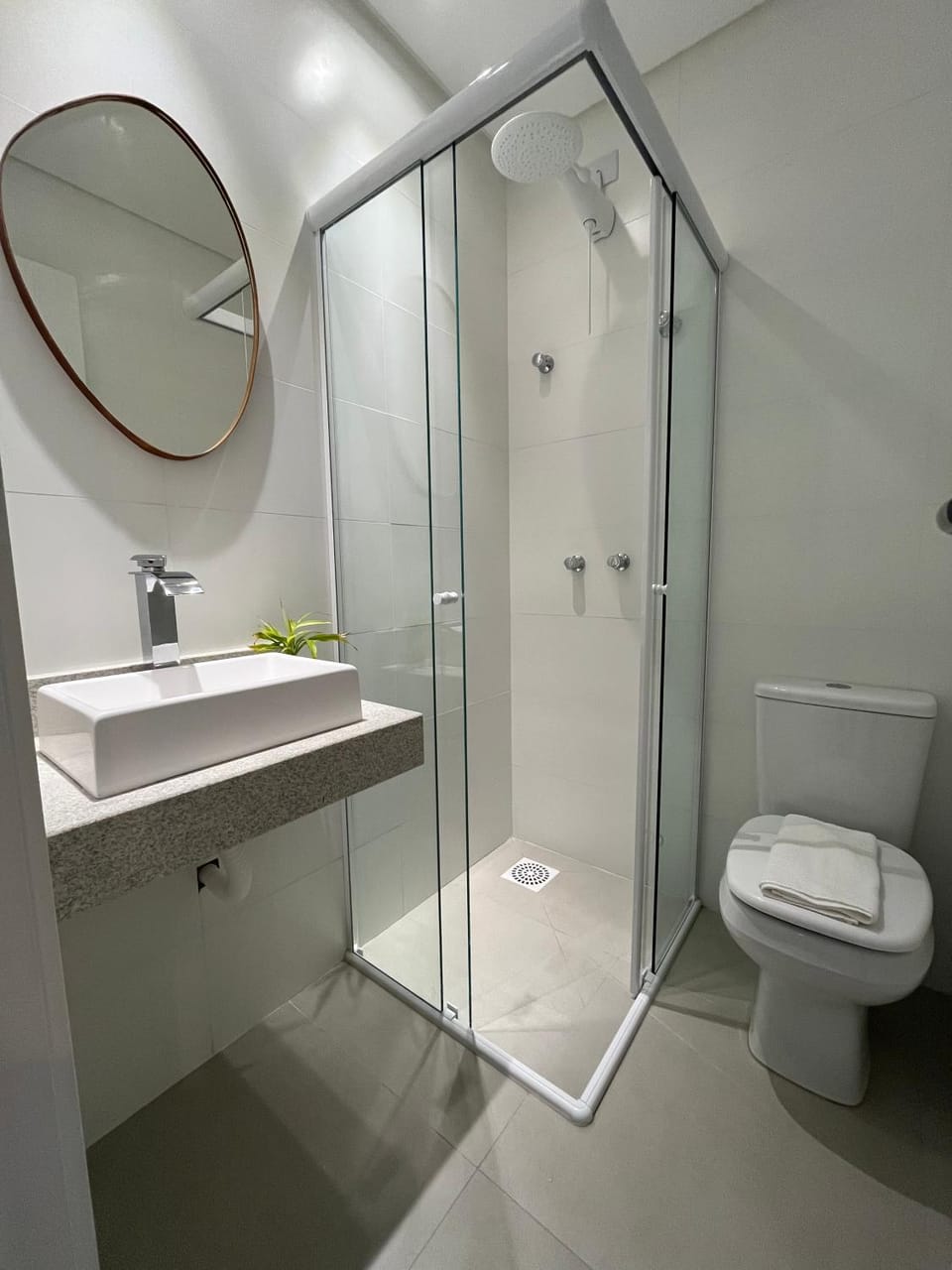 Shower, Bathroom, towels