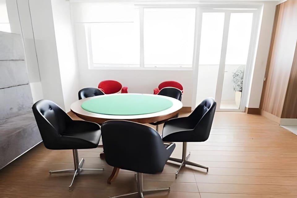 Meeting/conference room