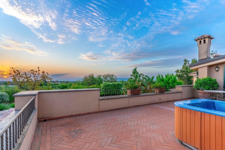 Hot Tub, Balcony/Terrace
