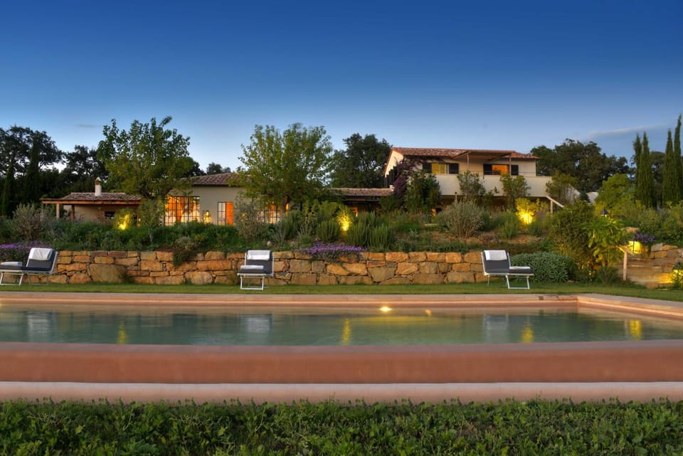 Property building, Garden, Pool view