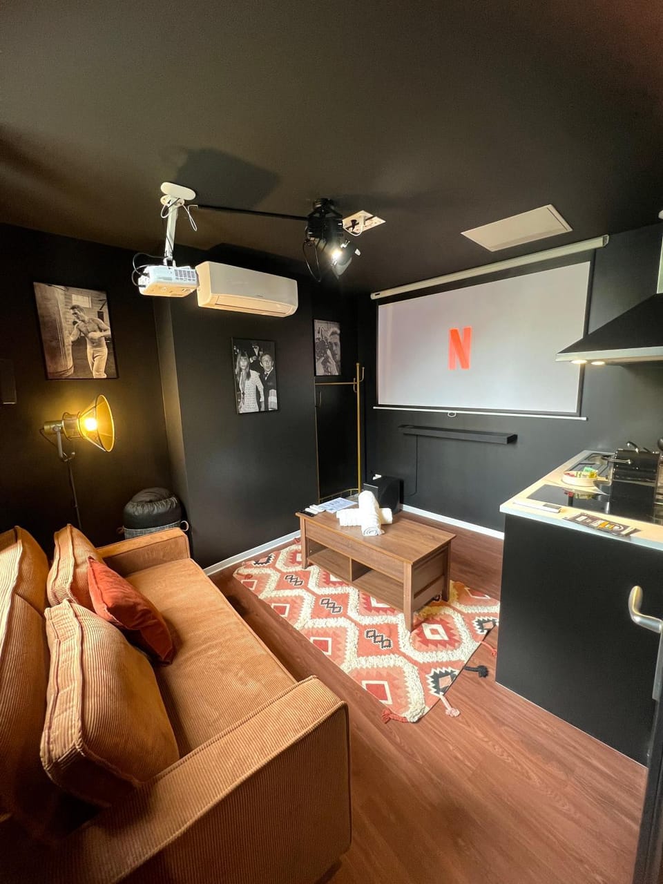 Cinéma Room - Immersion Total pour Cinéphile ! Apartment in Villeneuve-sur-Lot