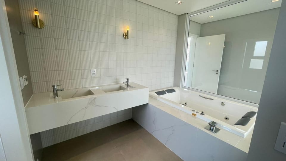 Hot Tub, Bathroom, Bath