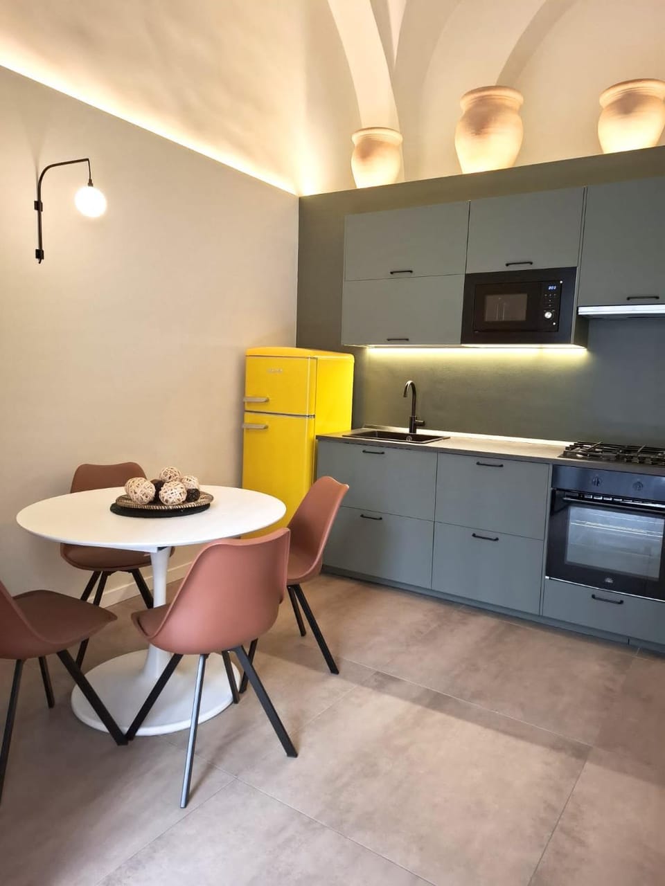 Moon Art design unico e vasca idromassaggio doppia House in Catania