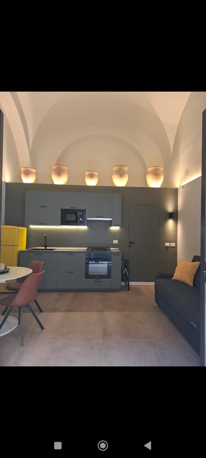 Moon Art design unico e vasca idromassaggio doppia House in Catania