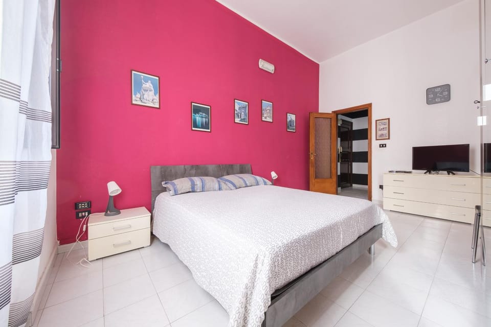 Living room, Bedroom