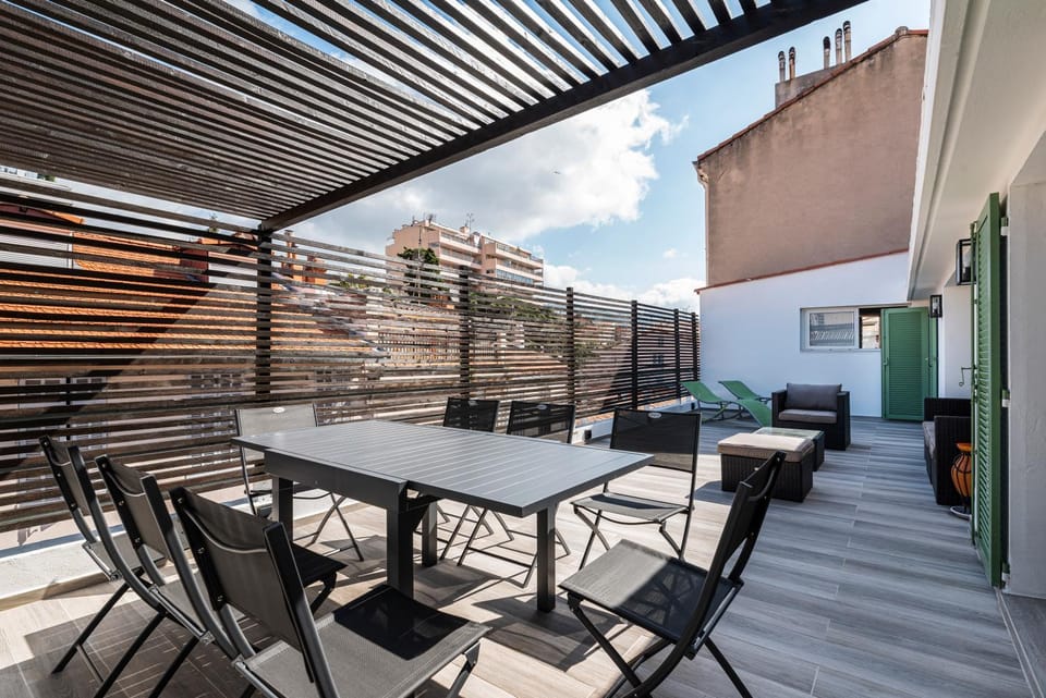 Day, View (from property/room), Balcony/Terrace, Balcony/Terrace, Seating area, Dining area