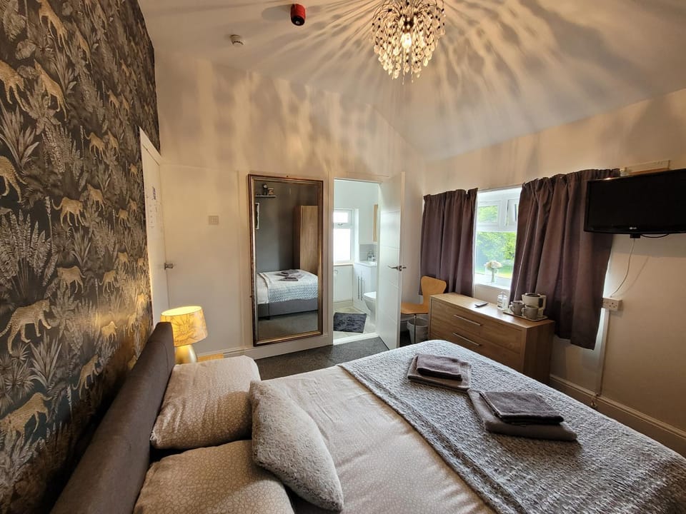 Room@87 Bed and Breakfast in Ellesmere Port