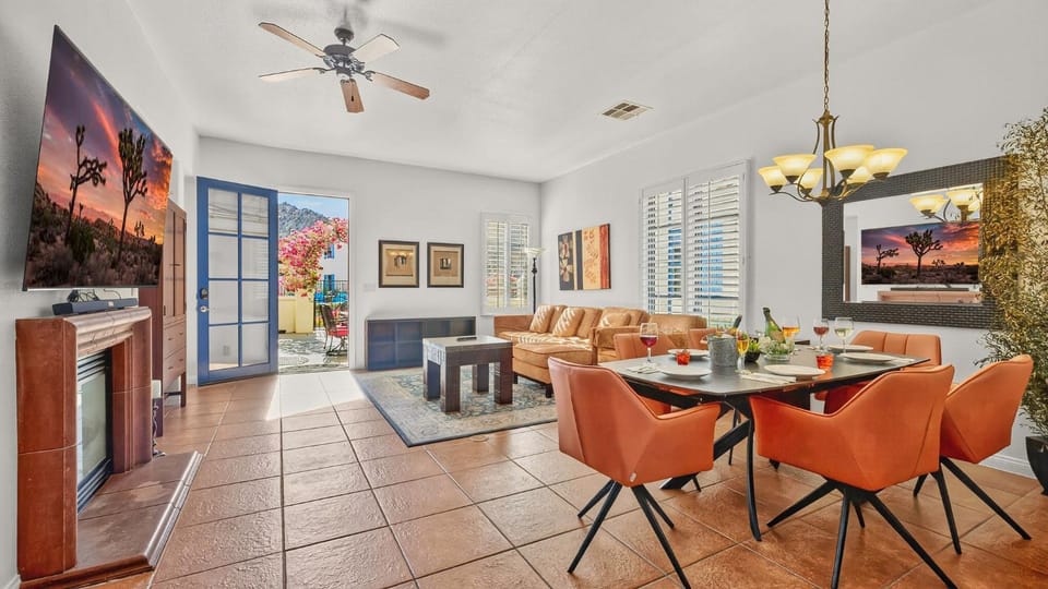 LV317 3BR-3BA Townhome Poolside with Mnt Views Apartment in Indian Wells
