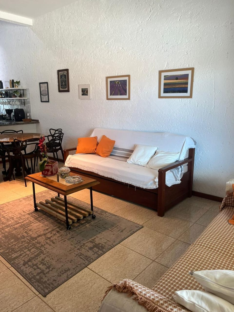 Communal lounge/ TV room