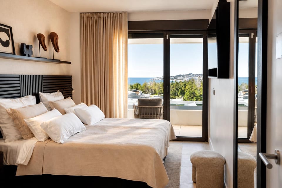 Bed, View (from property/room), Bedroom, Sea view